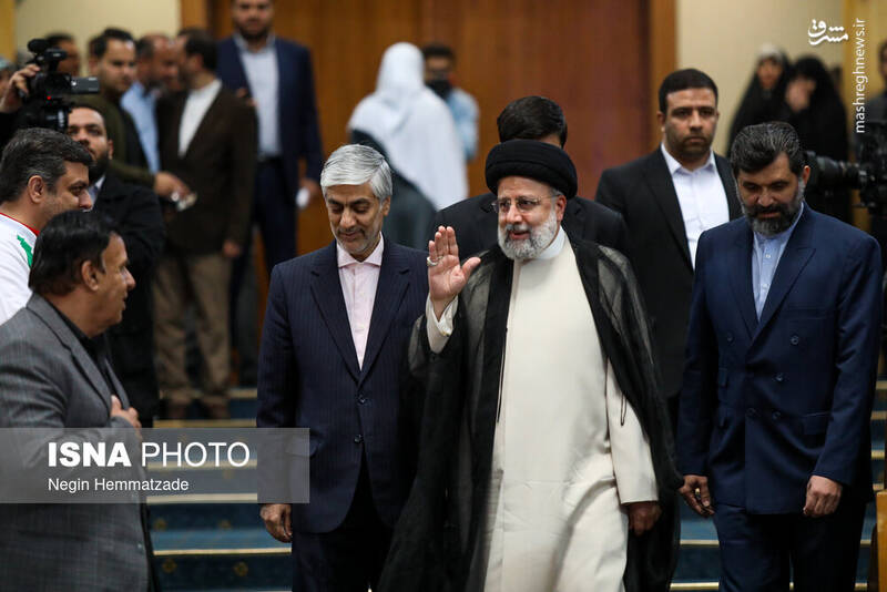 تجلیل رئیسی از مدالآوران ورزش ایران در سال ۱۴۰۲ +عکس