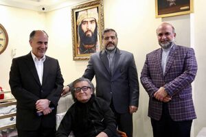 عکس / عیادت وزیر ارشاد از "رضا رویگری"