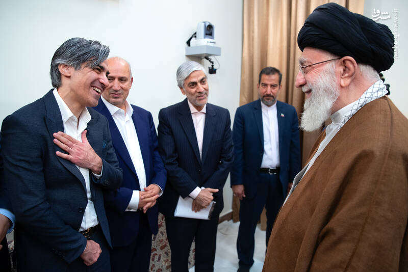 دیدار اعضای تیم ملی فوتسال با رهبر انقلاب + عکس