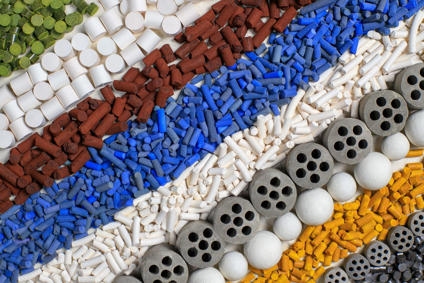 ارزآوری ۲۰ میلیون دلاری برای کشور با صادرات کاتالیست به روسیه