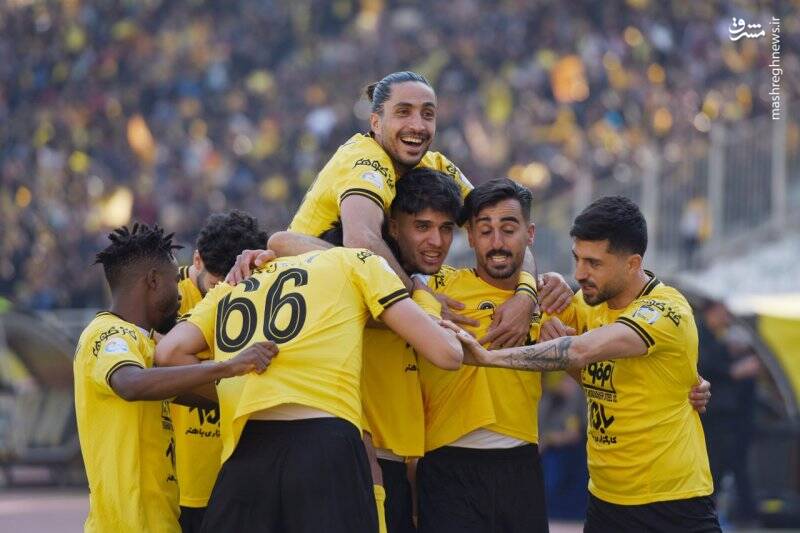 سودی که استقلال و پرسپولیس از روابط احساسی مورایس بردند/ چه شد که تهدید بزرگ سرخابیها شیر همیشگی نبود؟