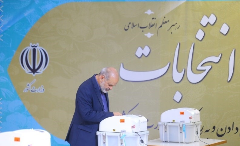 آغاز فرایند رای گیری دور دوم انتخابات مجلس در ۱۵ استان/ چه کسانی میتوانند در مرحله دوم دوازدهمین دوره انتخابات مجلس رأی بدهند؟