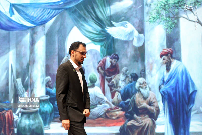 عکس / رونمایی از تابلوی نقاشی "مائده" 6