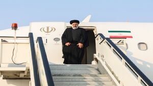 رییس جمهور وارد مشهد شد