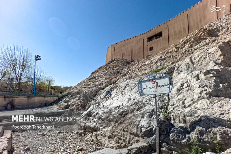 چشمهعلی عمری به درازای ۸,۰۰۰ سال دارد که تقریبا به مدت یک سال است که خشک شده است چشمهعلی عمری به درازای ۸,۰۰۰ سال دارد که تقریبا به مدت یک سال است که خشک شده است