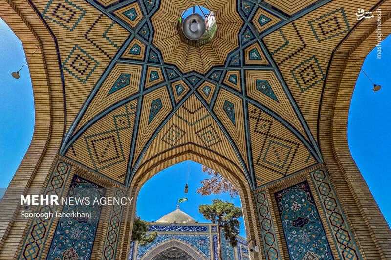 آرامگاه محمد بن بابُویه معروف به شیخ صدوق، یکی از فقها و دانشمندان شیعه است. قبرستان اِبنِ بابُوَیْه نخستین قبرستان شهر ری و دومین قبرستان تهران است آرامگاه محمد بن بابُویه معروف به شیخ صدوق، یکی از فقها و دانشمندان شیعه است. قبرستان اِبنِ بابُوَیْه نخستین قبرستان شهر ری و دومین قبرستان تهران است