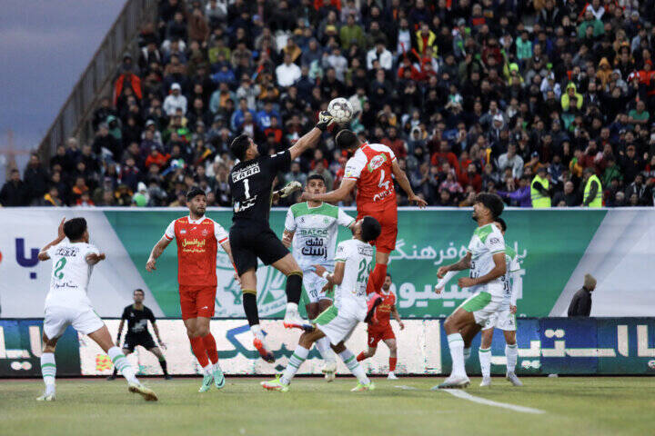 برد خوشیمن آلومینیوم مقابل پرسپولیس برای یک زندانی آزاد 3