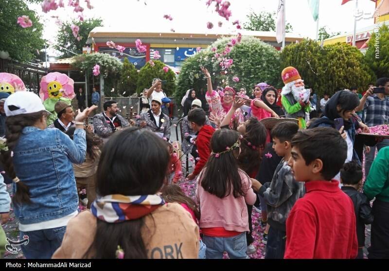 عکس/ جشنواره گل و گلاب در محلات