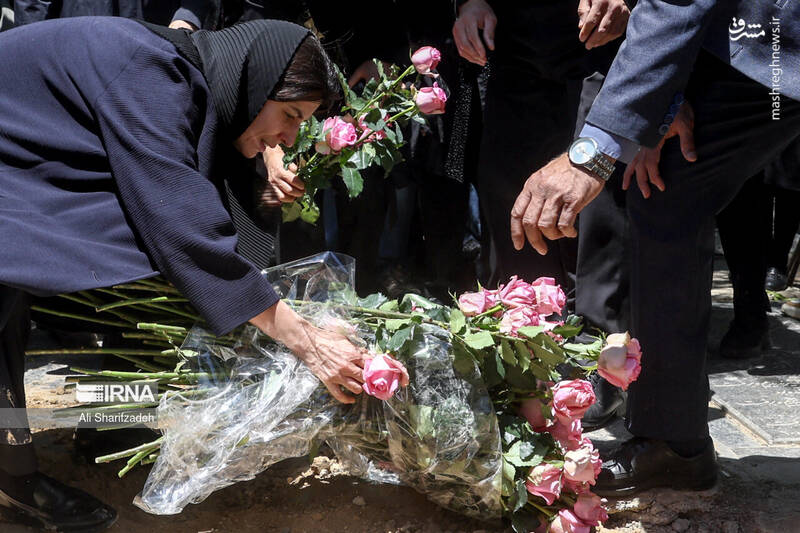 عکس / تشییع پیکر همسر زنده یاد علی حاتمی 16