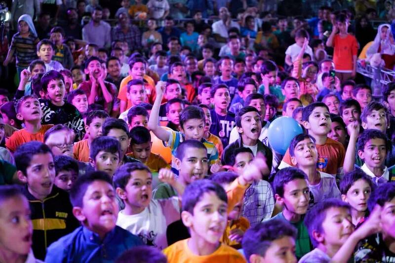 جشنی به وسعت عشق بچهها به بابارضا در شهر یزد 2
