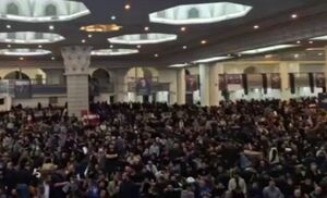 فیلم/ حضور گسترده مردم تهران در مصلی برای وداع با شهدای خدمت