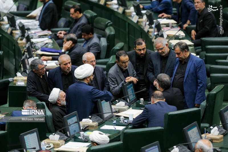 عکس/ آخرین جلسه علنی مجلس یازدهم
