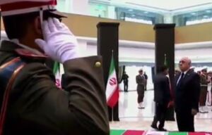 فیلم / ادای احترام نخستوزیر و وزیر خارجه آذربایجان به شهید رئیسی