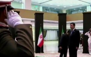رئیس مجلس قزاقستان هم بر پیکر شهید رئیسی ادای احترام کرد