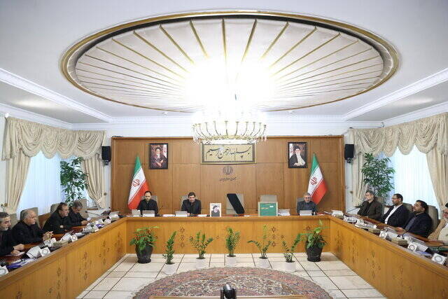 نخستین جلسه هیات دولت به ریاست مخبر برگزار شد +عکس