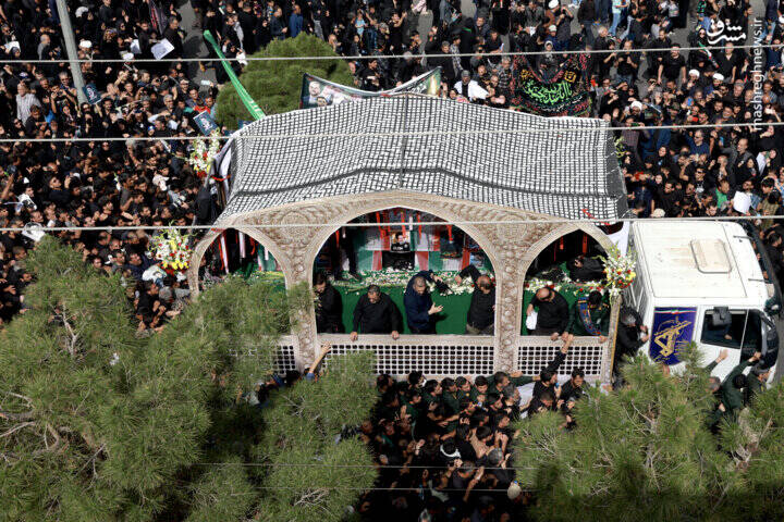 تشییع باشکوه رئیس جمهور شهید در بیرجند/ حضور پرشور مردم برای وداع +عکس و فیلم