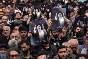 چه کسانی تلاش کردند تا سوگ ملی را به میتینگ سیاسی تبدیل کنند؟ / پشتصحنه شعار «ادامه راه شهید رئیسی» در یک ستاد انتخاباتی!