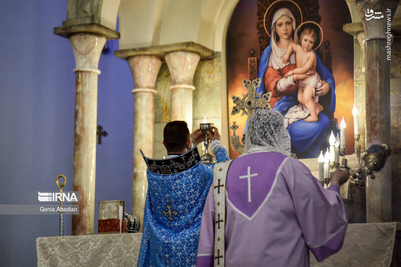 عکس/ ادای احترام و دعا برای رئیس جمهور شهید در کلیسای سرکیس