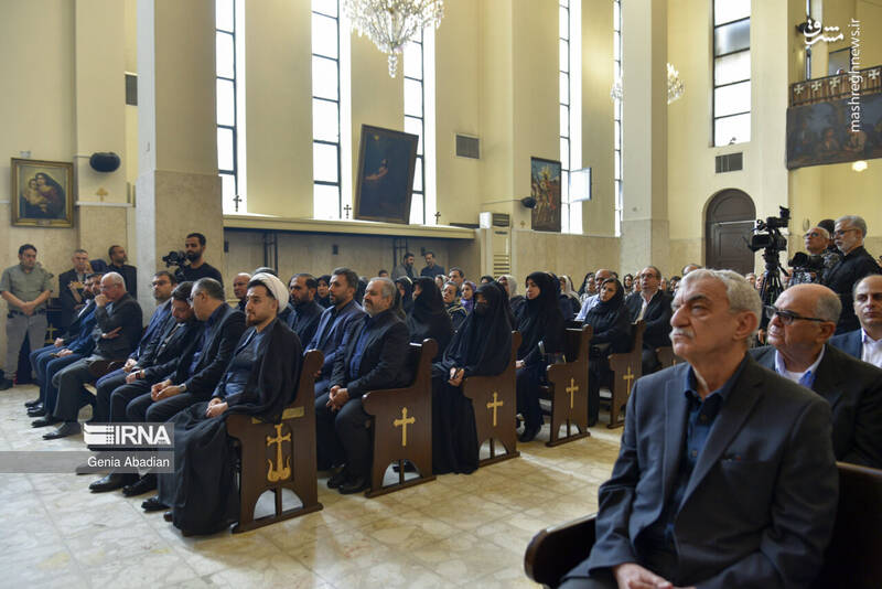 عکس/ ادای احترام و دعا برای رئیس جمهور شهید در کلیسای سرکیس