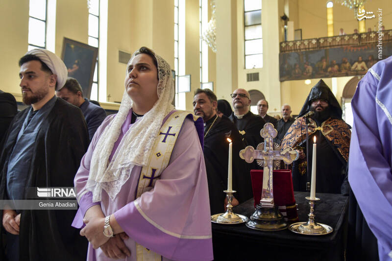 عکس/ ادای احترام و دعا برای رئیس جمهور شهید در کلیسای سرکیس