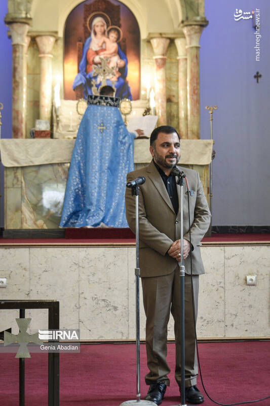 عکس/ ادای احترام و دعا برای رئیس جمهور شهید در کلیسای سرکیس