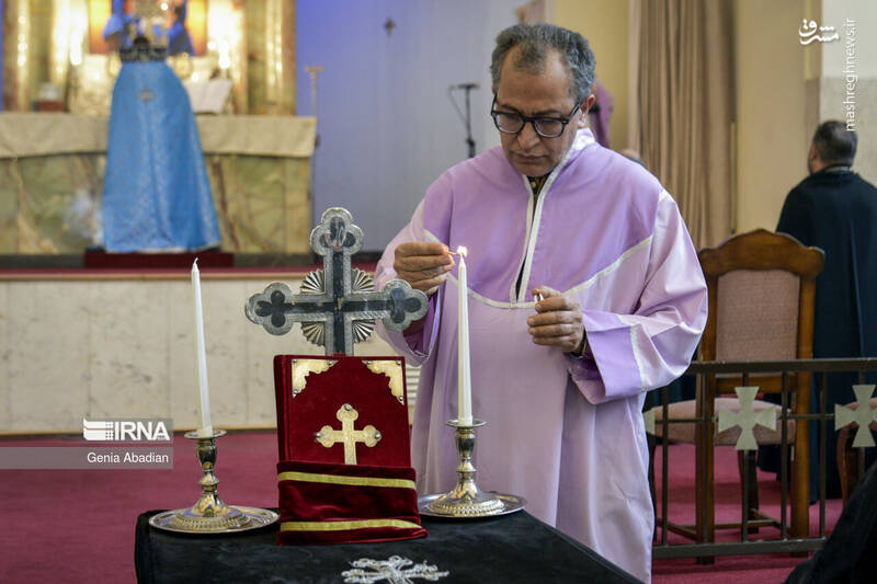 عکس/ ادای احترام و دعا برای رئیس جمهور شهید در کلیسای سرکیس