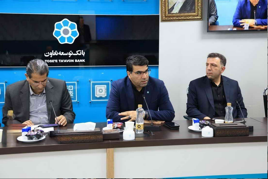 شهید رئیسی تمام توان،تجربه و آبروی خود را برای سربلندی ایران ، اسلام و خدمت به مردم گذاشته بود/ساختمان مرکزی بانک توسعه تعاون به نام شهید رئیسی نام گذاری شد