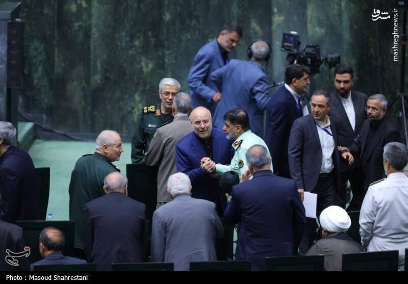 آغاز به کار اولین جلسه رسمی مجلس دوازدهم/ حضور جمعی از مقامات کشوری و لشکری/ منتخبان مجلس دوازدهم سوگند یاد کردند+ عکس و فیلم