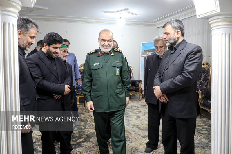 دیدار فرمانده کل سپاه با خانواده سردار شهید سید مهدی موسوی
