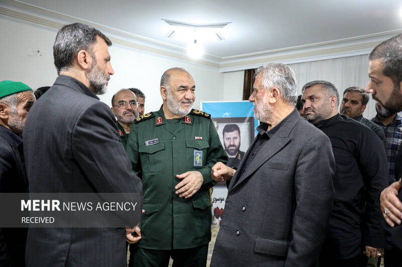 دیدار فرمانده کل سپاه با خانواده سردار شهید سید مهدی موسوی