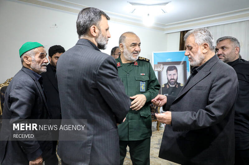 دیدار فرمانده کل سپاه با خانواده سردار شهید سید مهدی موسوی