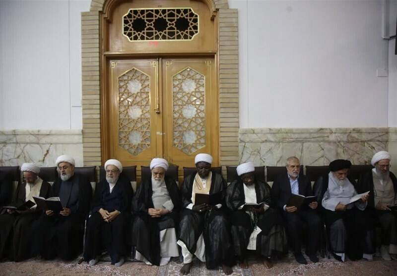 عکس/مراسم ترحیم والده سیدحسن نصرالله در حرم حضرت معصومه (س)