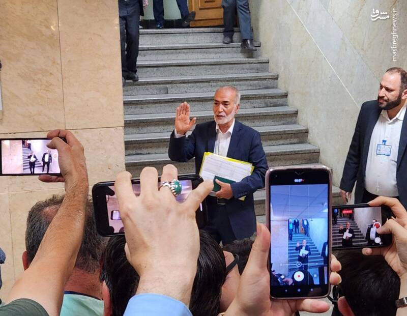 رونمایی از اولین نامزد اصلاحطلبان در انتخابات/ سعید جلیلی در انتخابات ریاست جمهوری ثبت نام کرد +عکس و فیلم