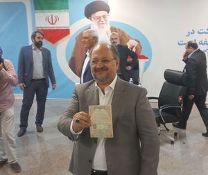 شریعتمداری در انتخابات ریاست جمهوری ثبت‌نام کرد