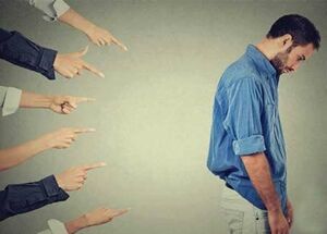 ظاهر معمولی نه جرم است و نه بیماری