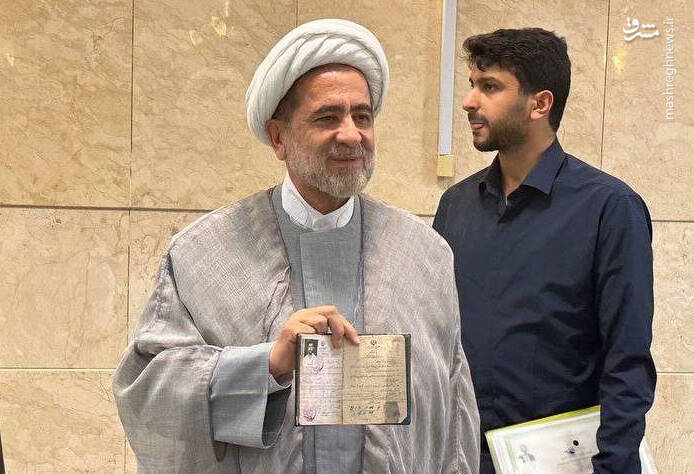 شلوغ ترین روز ستاد انتخابات/ قالیباف آمد /شمار کاندیدهای زن به چهار نفر رسید/ثبت داوطلبانی از وزیران فعلی و سابق تا نمایندگان ادوار/ ثبتنام۸۰ نفر قطعی شد +عکس و فیلم