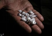بلعیدن ۱۶۵ بسته مواد مخدر توسط یک قاچاقچی