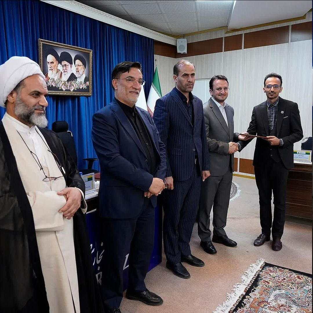 مجید قنبرزاده، مدیر برتر سازمان منطقه آزاد ارس شد
