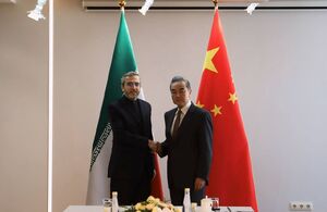 دیدار باقری با وزیر خارجه چین