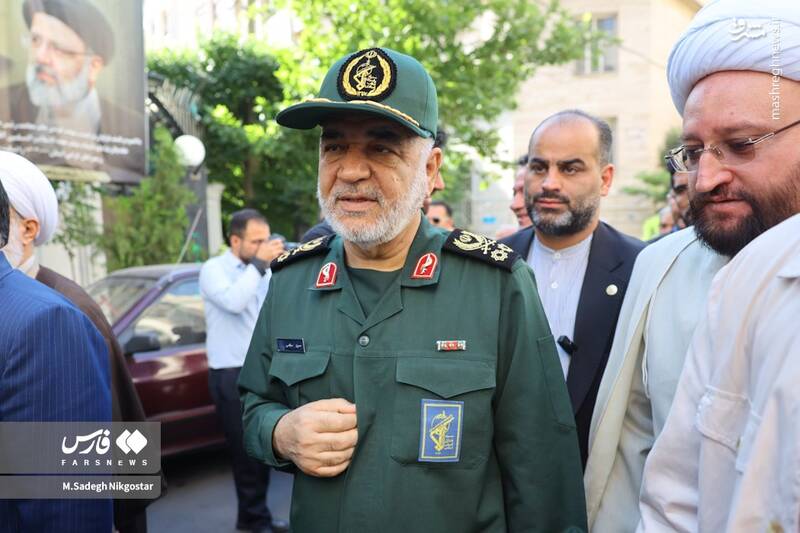 عکس/ تشییع همسر شهید صیاد شیرازی