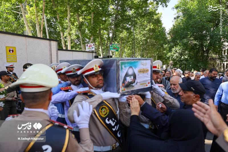 عکس/ تشییع همسر شهید صیاد شیرازی