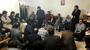 افزایش فشار رادیکالها بر یک نامزد انتخاباتی برای تحویل دادن ستادها / فرش قرمز چپها زیر پای گروهکها