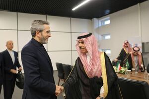 باقری با وزیر خارجه عربستان دیدار کرد + عکس