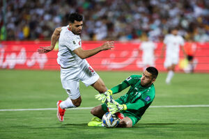 عکس / دیدار تیم های فوتبال ایران و ازبکستان