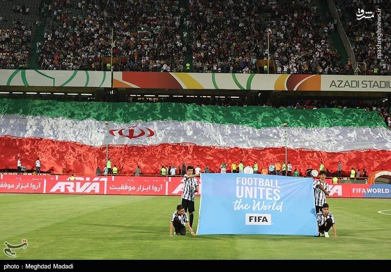 عکس / دیدار تیم های فوتبال ایران و ازبکستان 2