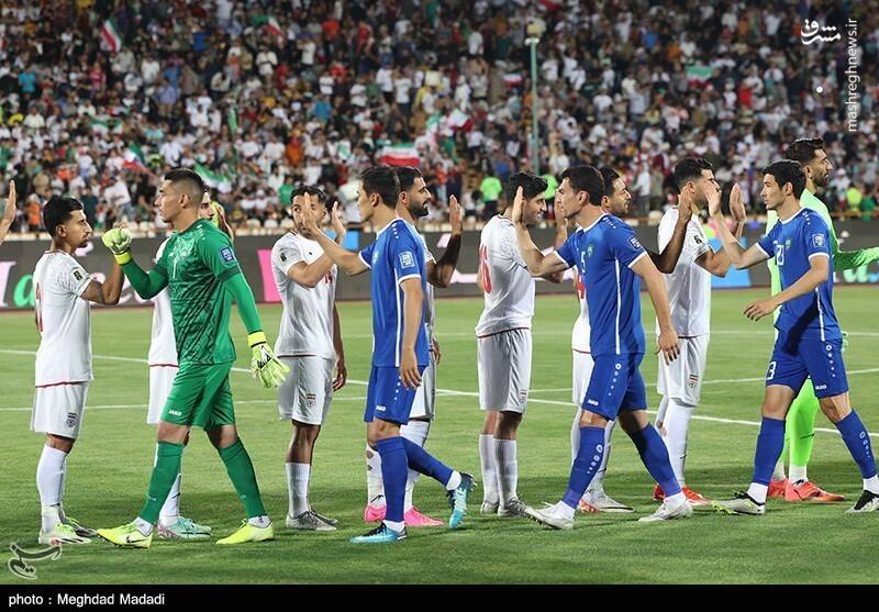 عکس / دیدار تیم های فوتبال ایران و ازبکستان 8