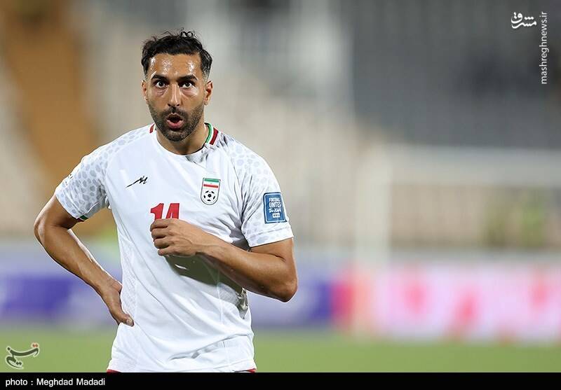 عکس / دیدار تیم های فوتبال ایران و ازبکستان 12