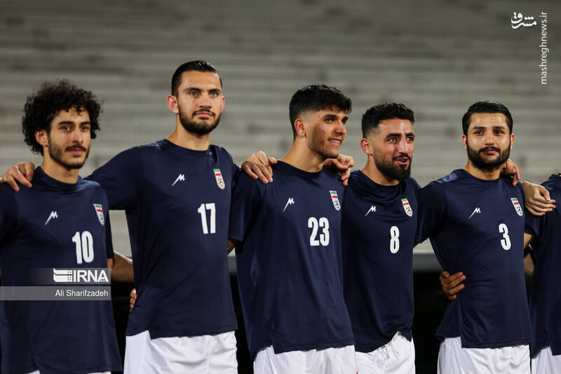 عکس / دیدار تیم های فوتبال ایران و ازبکستان 4