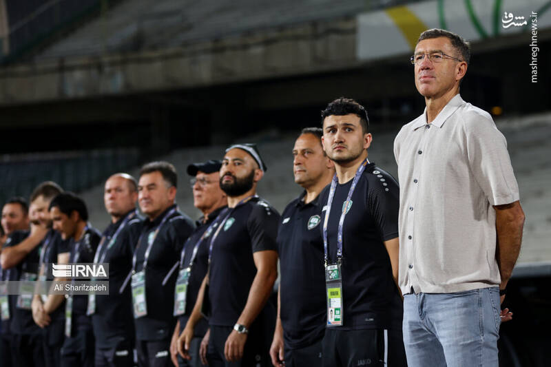 عکس / دیدار تیم های فوتبال ایران و ازبکستان 3