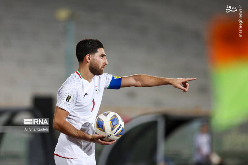 عکس / دیدار تیم های فوتبال ایران و ازبکستان 23